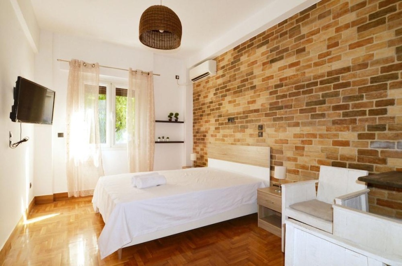 A modern rustic cosy apartment — отель в Афины, Греция