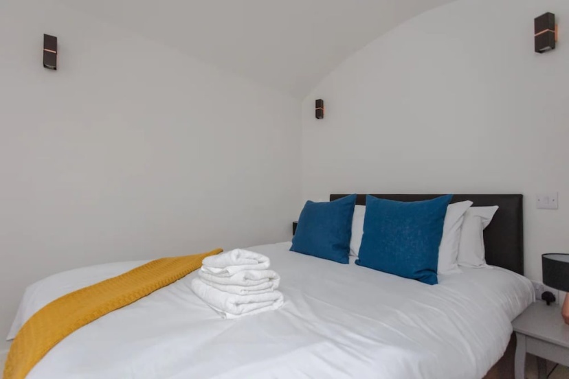 Spacious and Modern Apartment in Pimlico — отзывы гостей и цены