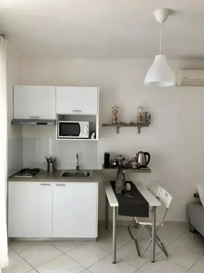Vesucharme Flat Studios Apartments — отель в Неаполе, Италия