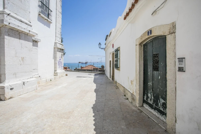 LxWay Apartments Alfama - Santo Estevão — отель с удобным расположением в Лиссабоне