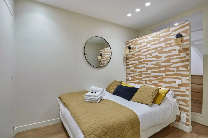 Apartment Center of Paris Montmartre/moulin Rouge — отель с удобствами в Париже
