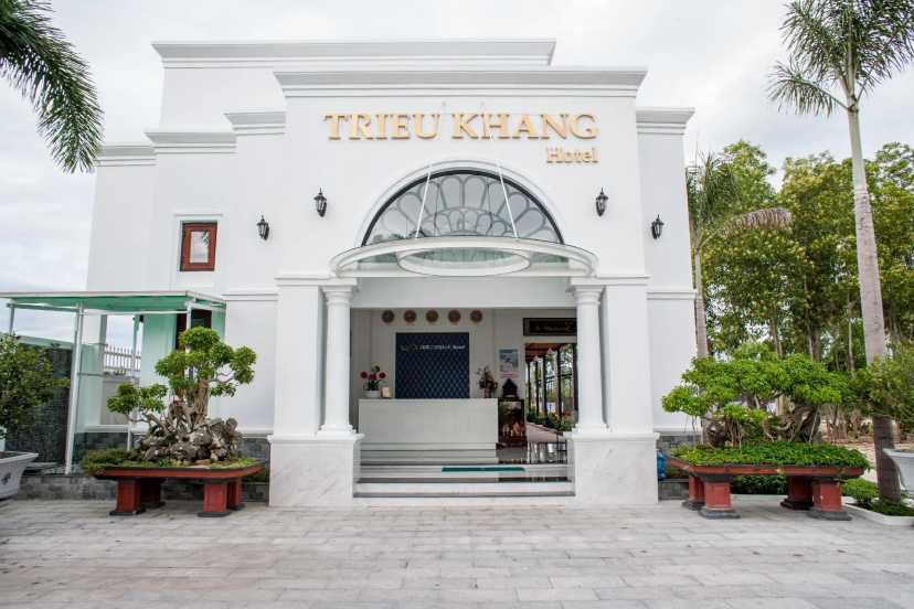 Trieu Khang Hotel 2 — отель в Каме, Вьетнам