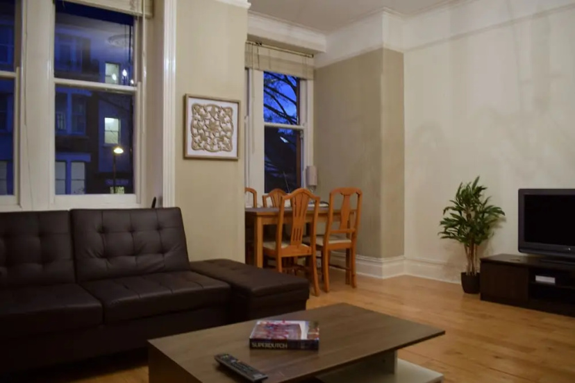 North London Spacious 2 Bedroom Apartment — забронировать отель в Лондоне