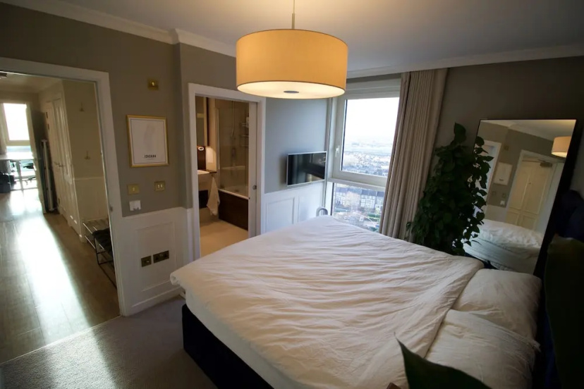 Цены на Surrey Quays Apartment в Лондоне