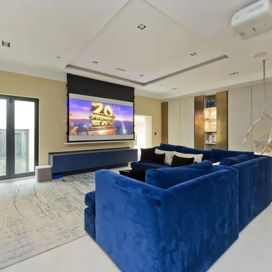 Цены на Astounding 7bed Notting Hill Family Home w Private Garden Games Room Parking в Лондоне