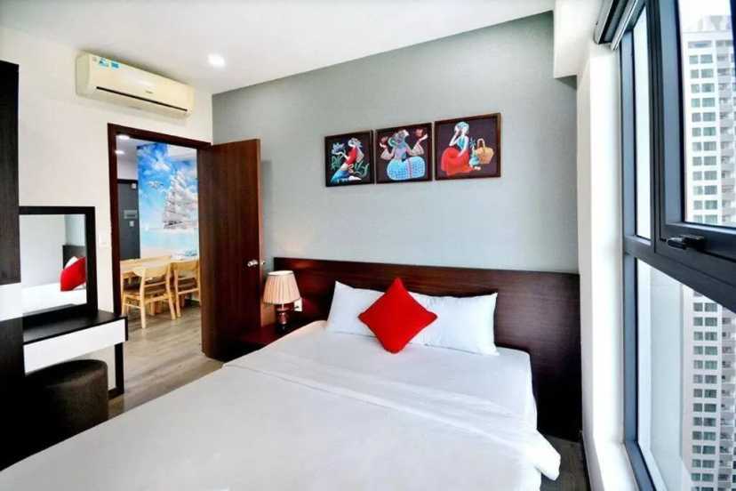 Lovely 3-bedroom condo, a minute walk to the beach — отель с удобствами в Нячанге