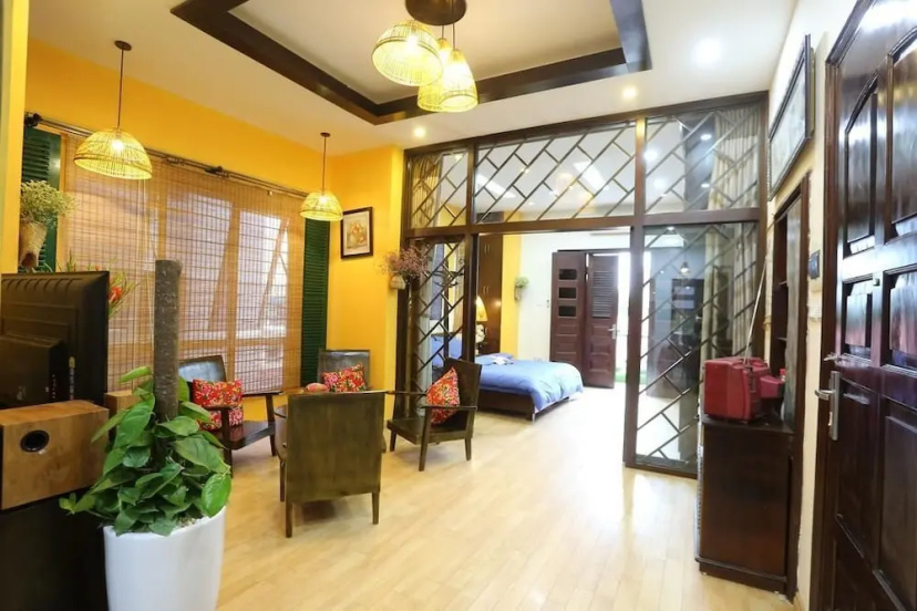 Tuti Lakeside Homestay — отзывы гостей и цены