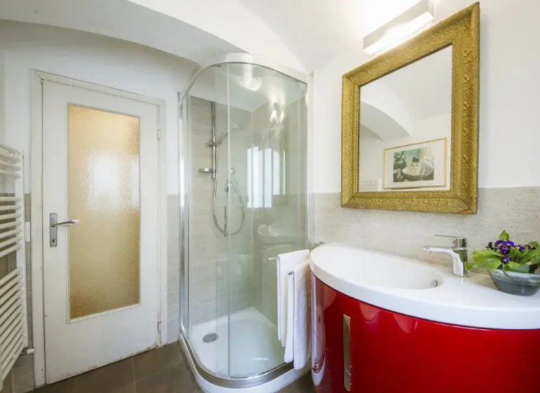 Vanina Apartment — отель в Флоренции, Италия
