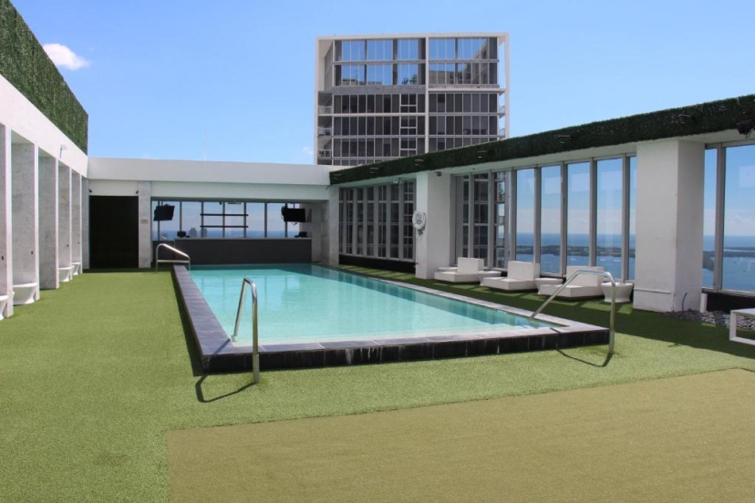 Luxury 45th Floor Suite at Icon — отель с удобствами в Майами