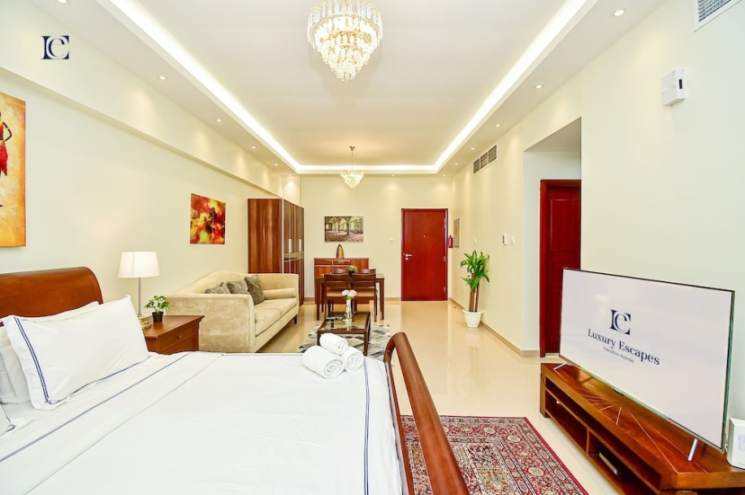 PRL Spacious studio with closed kitchen — забронировать отель в Дубае