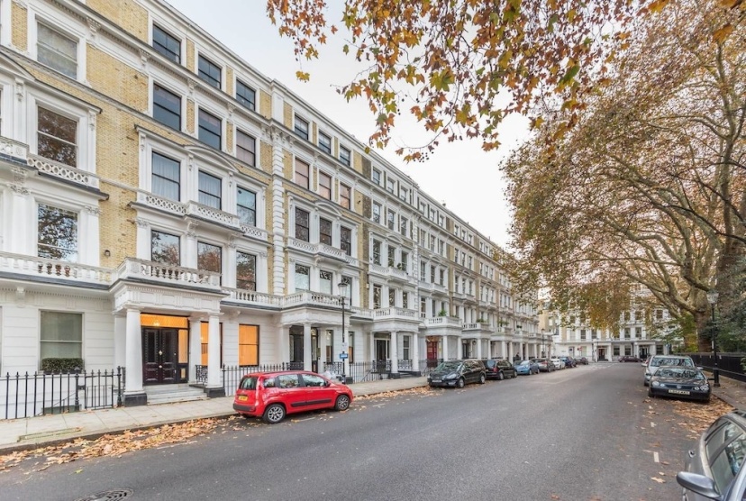 Luxury Private Apartment in Kensington — забронировать отель в Лондоне