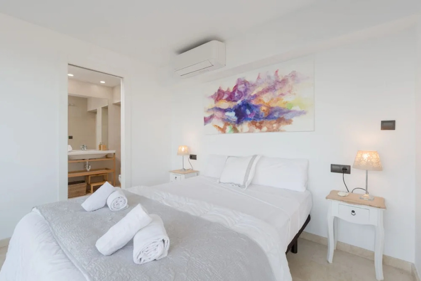 Apartamentos Kasa25 Panoramic 1 — отель с удобствами в Аликанте