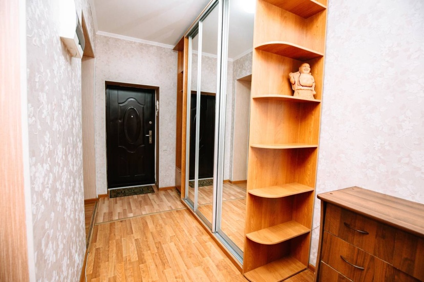 Vesennjaja 6 Trehkomnatnye apartamenty rjadom s Naberezhnoj — отель с удобствами в Кемерове