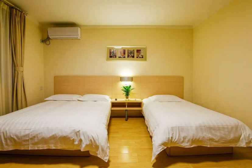 Jingcheng Business Hotel (Beijing Shilihe Metro Station) — отель с удобствами в Пекине