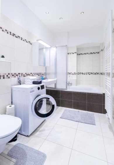 Brand New Marzstrasse Apartment — отель с удобным расположением в вене