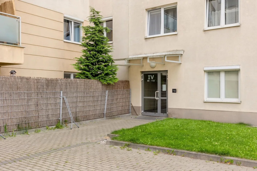 Family Unique Apartment Wola by Renters — забронировать отель в Варшаве