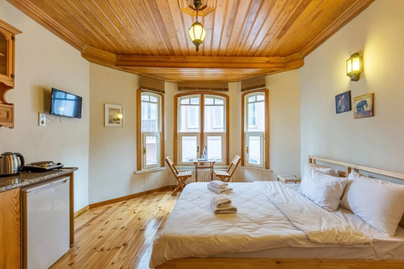 Cozy Flat Near Trendy Attractions in Balatfatih-- — отель в Стамбуле, Турция