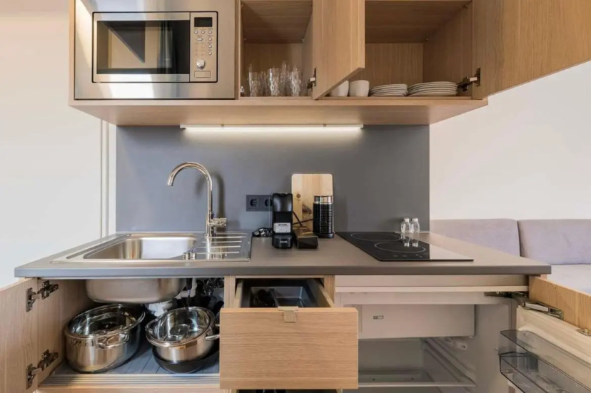 1,5 Zimmer Apartment uber den Wolken — отель с удобным расположением в Берлине