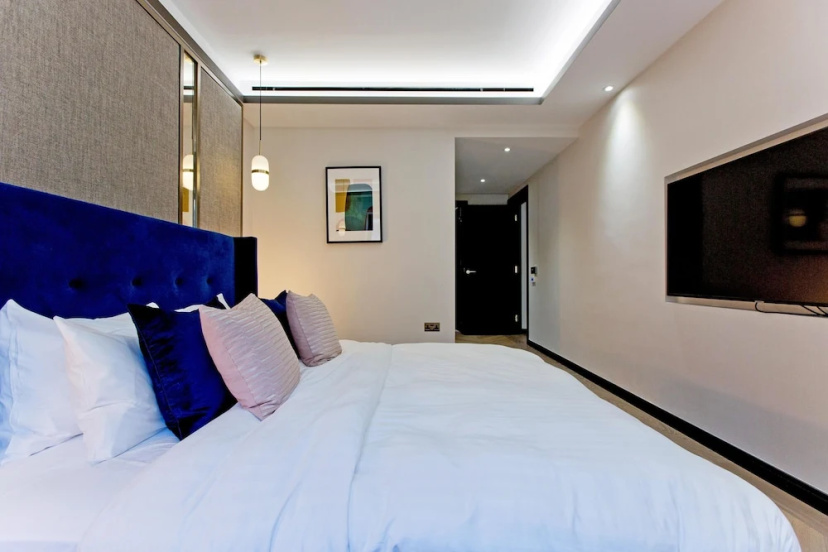 2-bed Superior Apt 415 — отель с удобствами в Лондоне