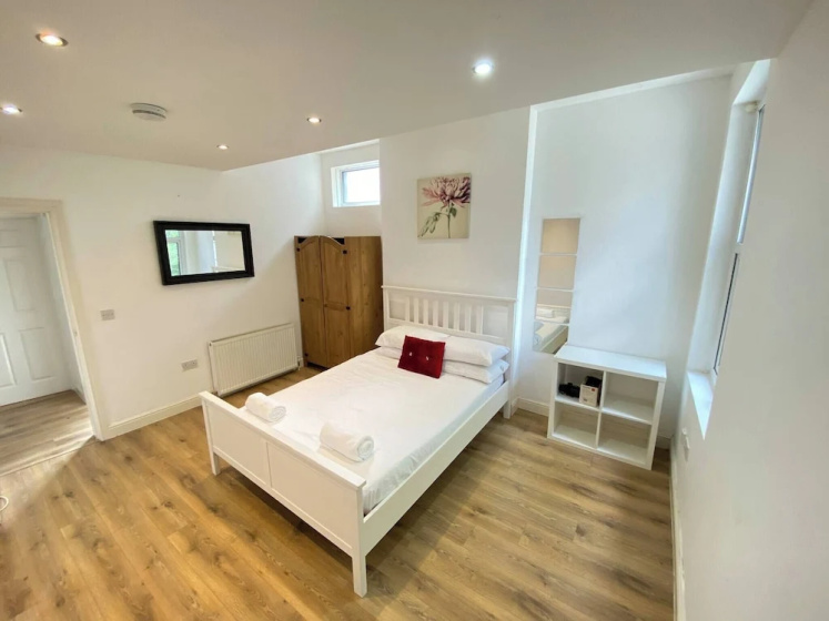 Cozy Croydon Apartment With Central Heating & Free Parking — отзывы гостей и цены