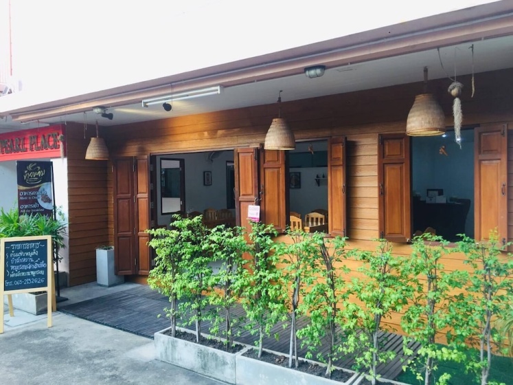 Pearl Place Serviced Apartment Bangkok 3 — отель в Бангкоке, Таиланд