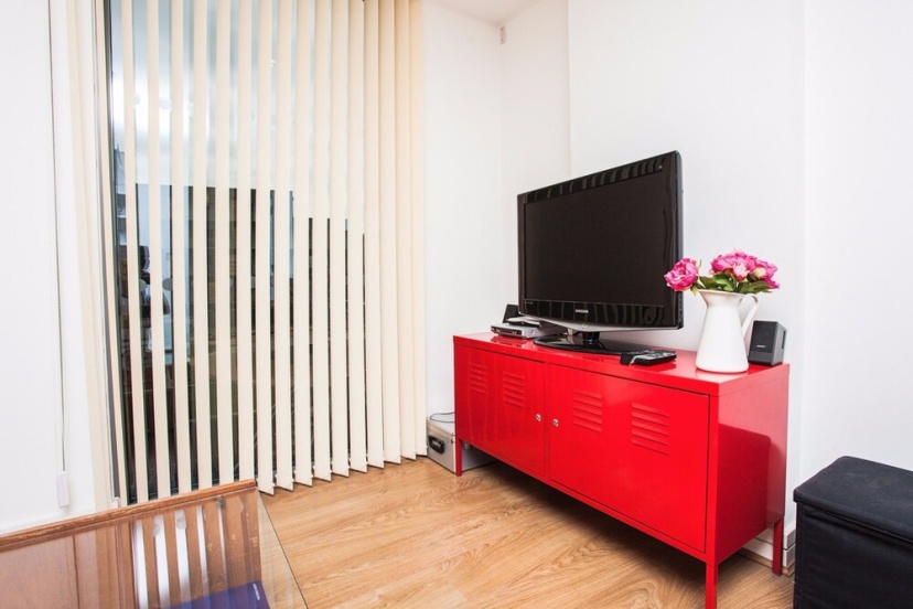 Lovely 1 Bedroom Apartment On the Canal — отель в Лондоне, Соединенное Королевство
