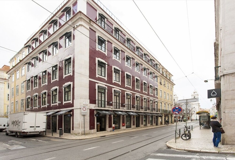 Downtown Pier I Apartment Rentexperience — комфортный отель в Лиссабоне