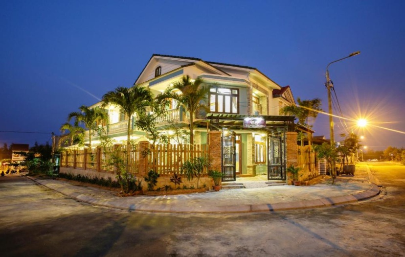Seasnails Homestay — забронировать отель в Дананге