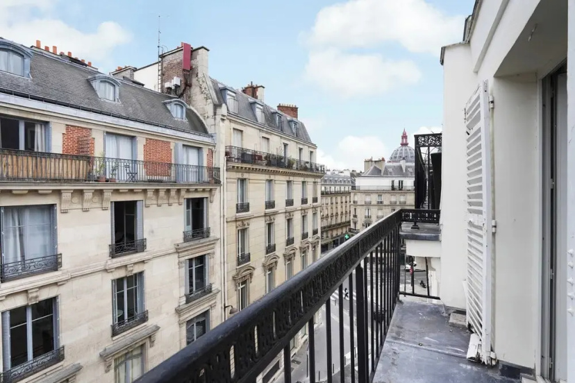 Charming apt With Balcony - 1br/2p - Saint Lazare — отель в Париже, Франция