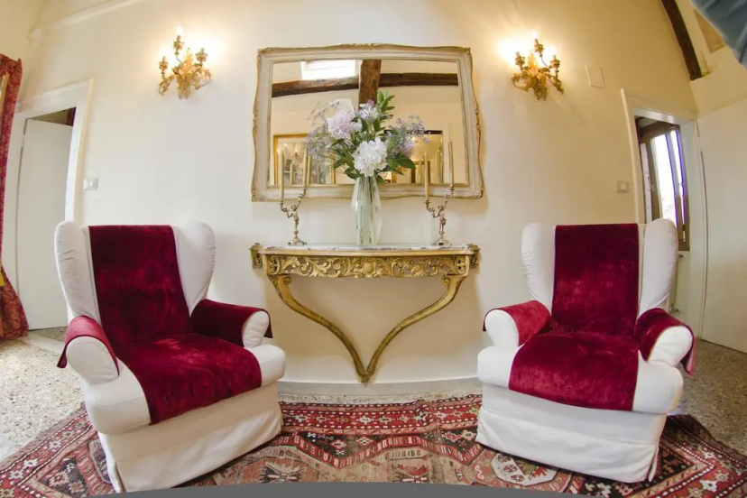 Emanuela's Flat — комфортный отель в Венеции