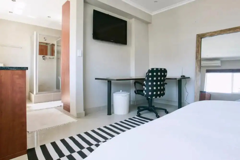 Sea Facing Apartment With Views — отель с удобствами в Кейптауне