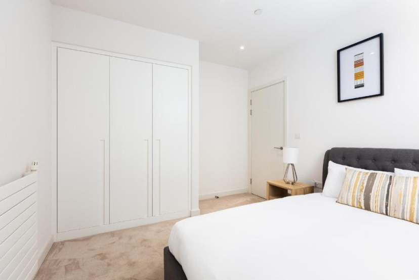 Austin David Apartments Royal Wharf — отель с удобствами в Лондоне