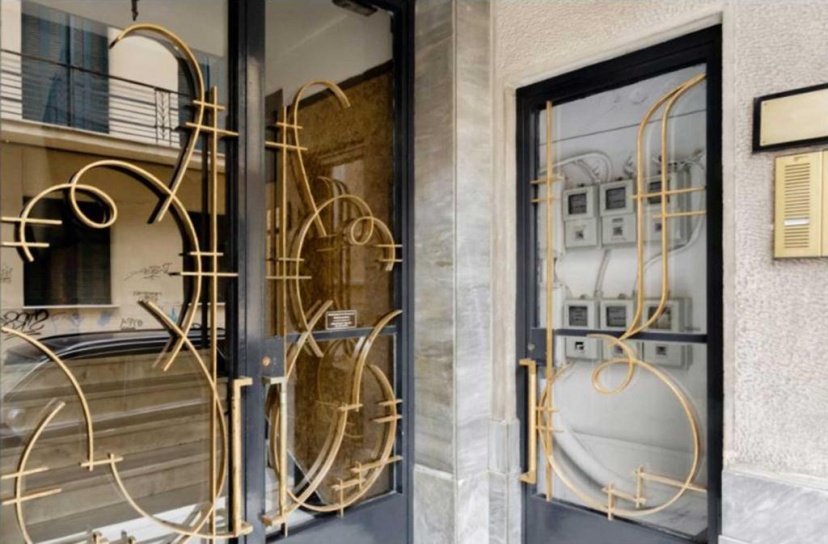 Chic and Cosy Flat in Plaka by UPSTREET — отель с удобствами в Афины