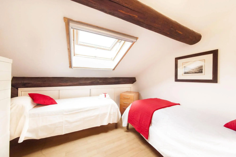 At Home Heart of Milan - Mercanti — отель с удобным расположением в Милане