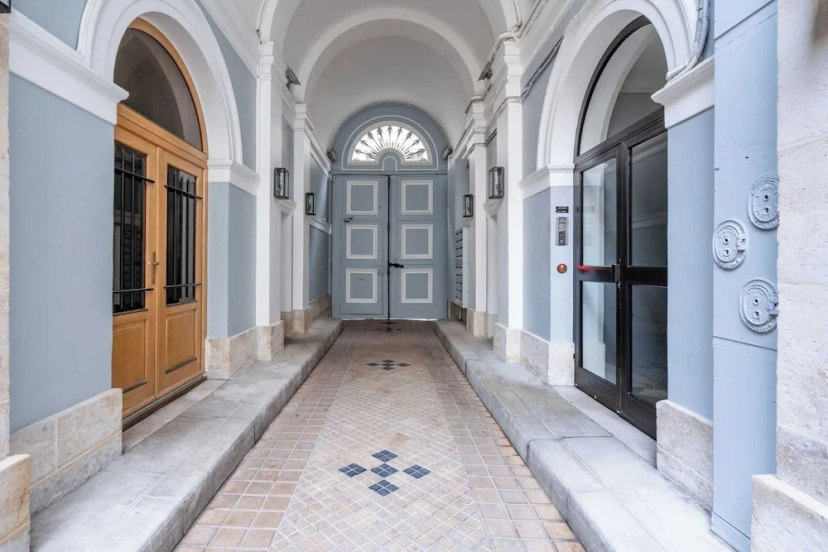Beautiful Apartment at Gare de L'est Republique — комфортный отель в Париже