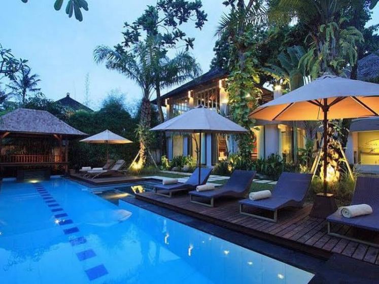 Villa Mojo Seminyak Bali — отель с удобным расположением в Кута