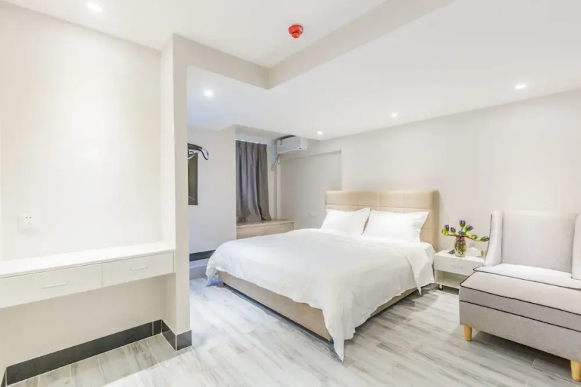 Цены на Guangzhou Inhouse Apartment в Гуанчжоу