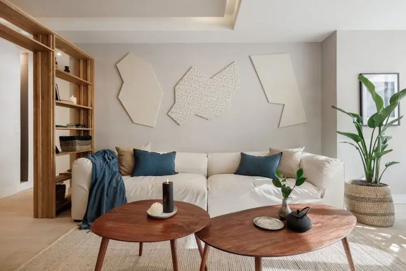 Цены на Sire - 2 Bedrooms in Almagro в Мадриде