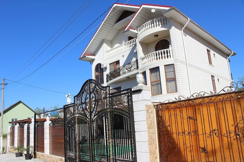 Adler Gold Guest House — отель с удобным расположением в Сириусе