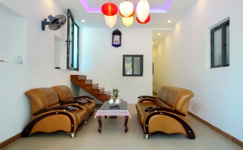 Flame Flowers Homestay — отель с удобным расположением в Дананге