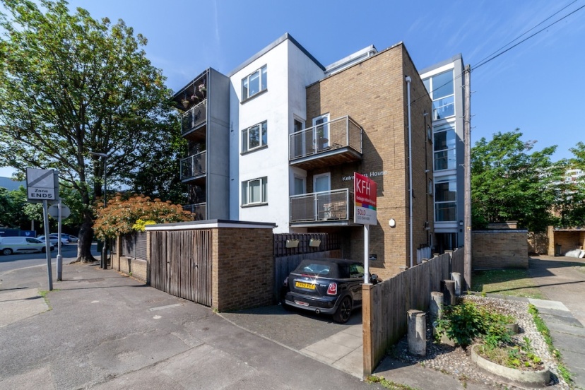 The South Wimbledon Collection — отель с удобным расположением в Лондоне