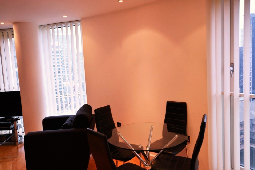 Zen Apartments - City Airport London — забронировать отель в Лондоне