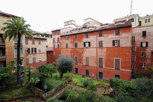 Trevi Fashion Apartment — комфортный отель в Риме