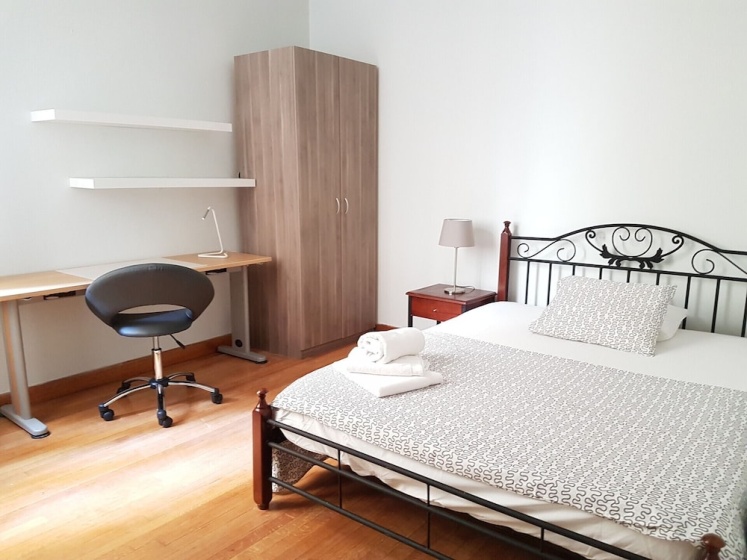 Erra - Taupe - Athens Center,140m²,4 BD,2 BATH — забронировать отель в Афины