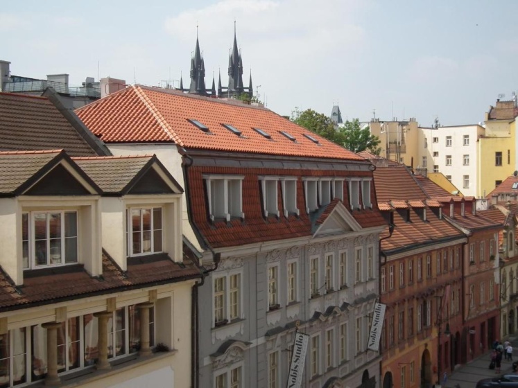 Old Town spacious apartment — отель с удобным расположением в Праге