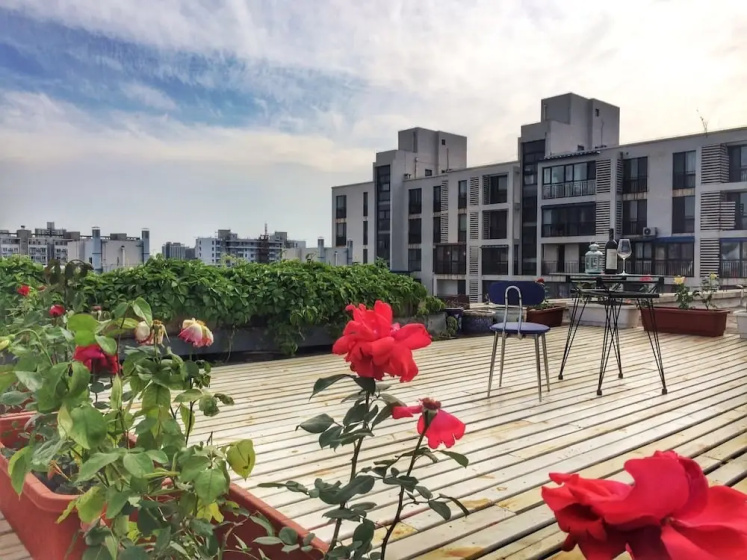 Subway Family Apartment for 8 Persons — комфортный отель в Пекине