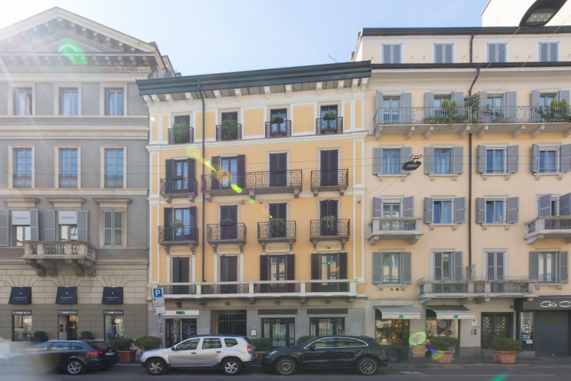 Suitelowcost Corso Venezia — отель с удобным расположением в Милане