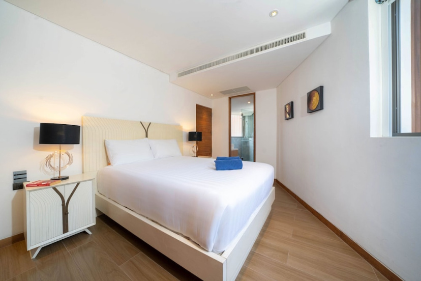Luxury 2BR Apartment in Bluepoint 82 — отель с удобным расположением в Патонг