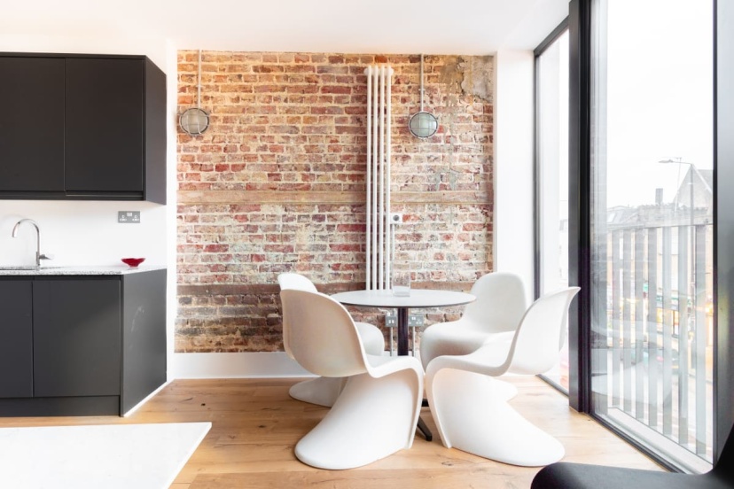 Цены на The Bethnal Green Escape - Modern & Bright 1BDR Apartment в Лондоне