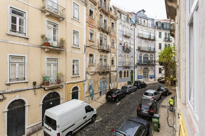 Cardiff Cosy Apartment Rentexperience 3 — отель в Лиссабоне, Португалия